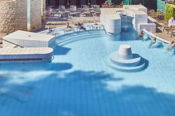 Piscines d'eau thermale et d'eau douce